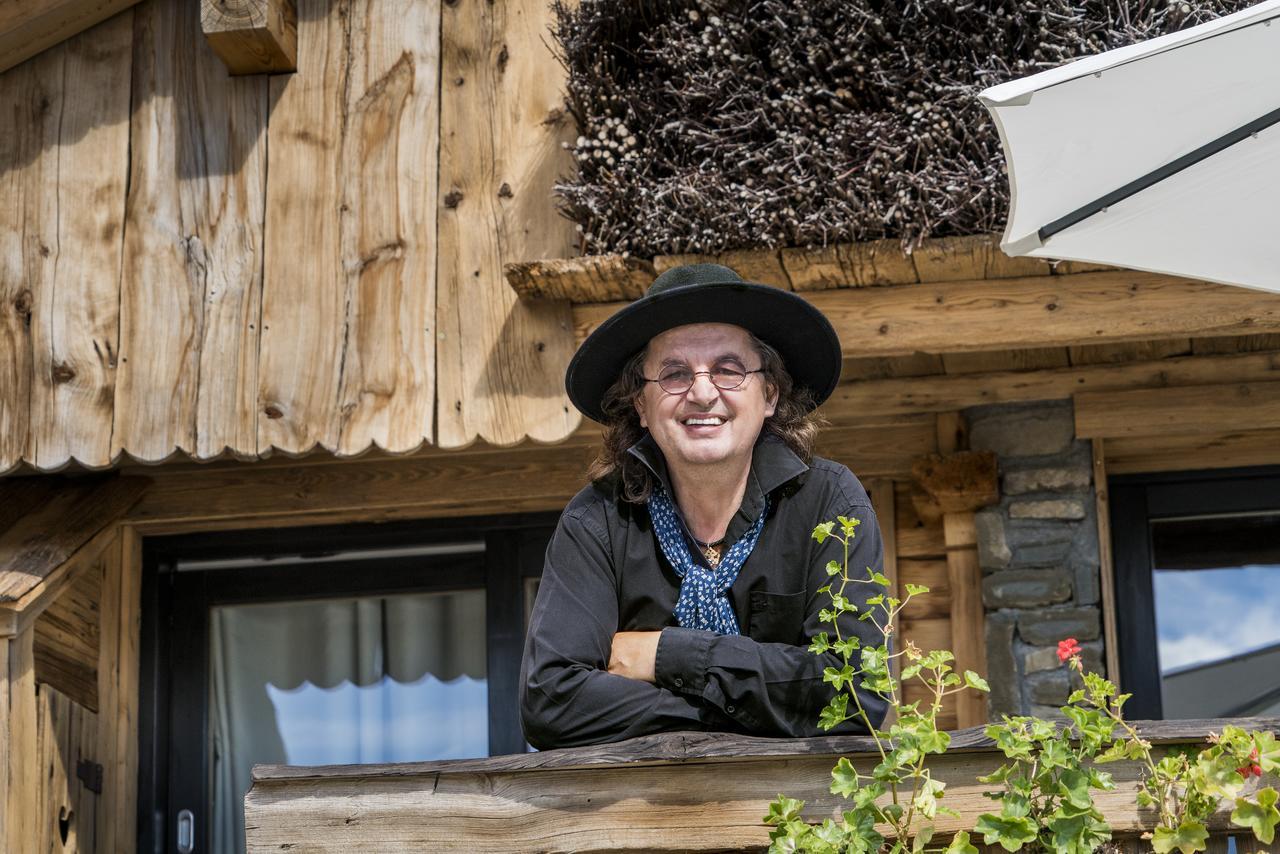 Marc Veyrat - La Maison Des Bois Hotell Manigod Eksteriør bilde
